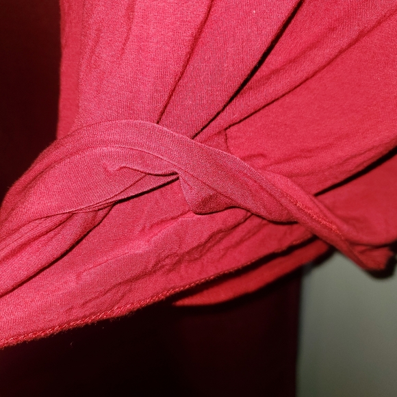 Your classic red dress - Picture 9 of 9